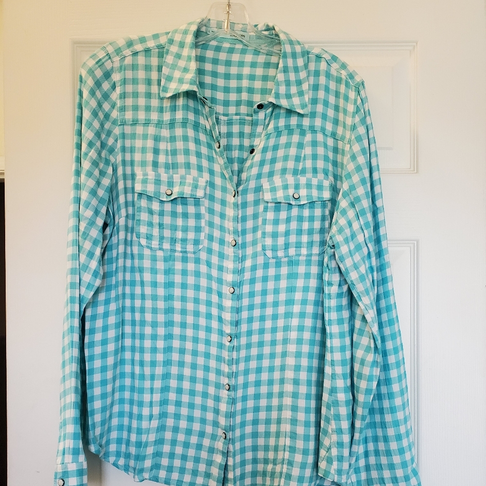 NWOT Maurices Blue & White Plaid Shirt